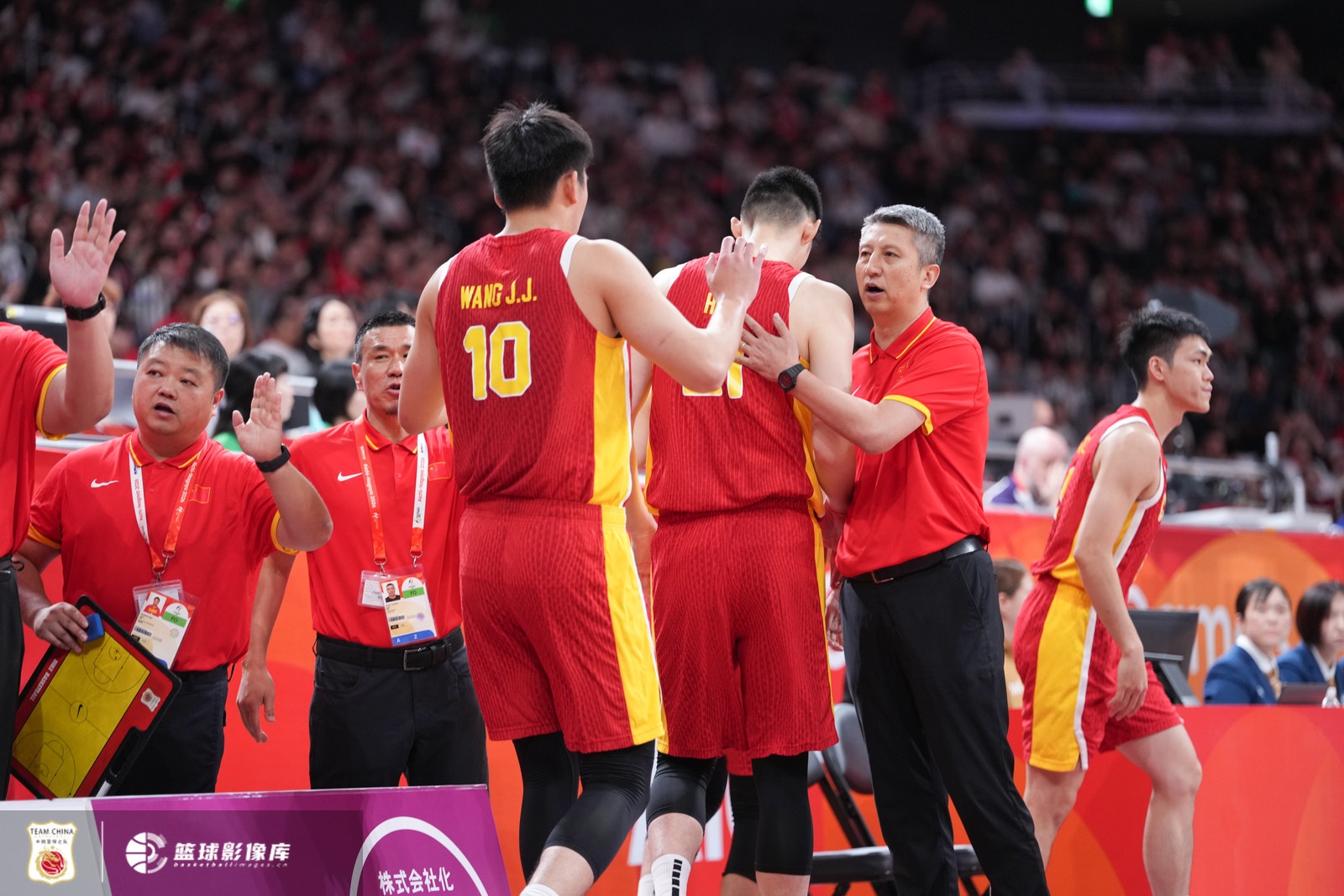 难顶！中国男篮无缘决赛&季军战对阵伊朗 日本和韩国争亚运会桂冠