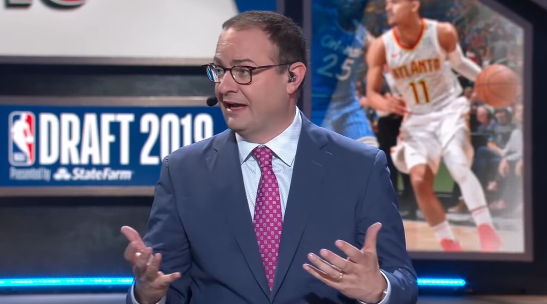 2年前的今天：Woj发文宣布退休 NBA从此进入Shams一家独大时代