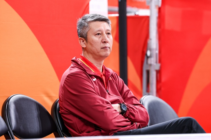 郭士强：防守&篮板输给对方导致进攻不合理 攻防两端我们都有问题